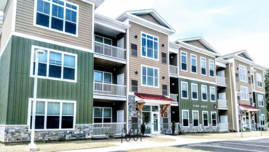 SINGLE HUNG APARTMENT COMPLEX