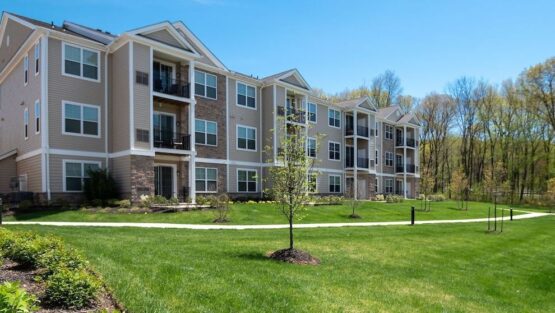 SINGLE HUNG - MULLED UNITS - APARTMENT COMPLEX